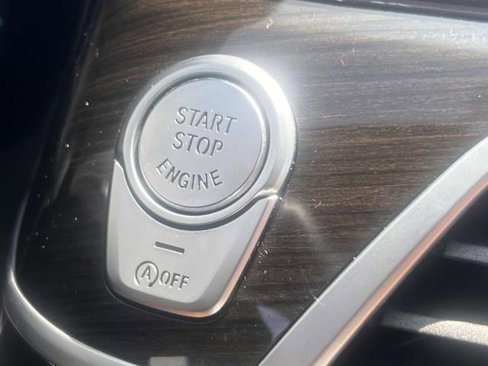 Used 2022 BMW 740i xDrive image 26