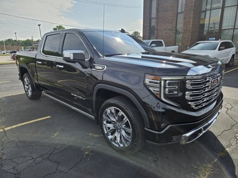 Used 2024 GMC Sierra 1500 Denali image 1