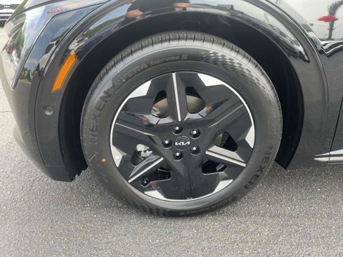 New 2025 Kia EV6 Wind image 9