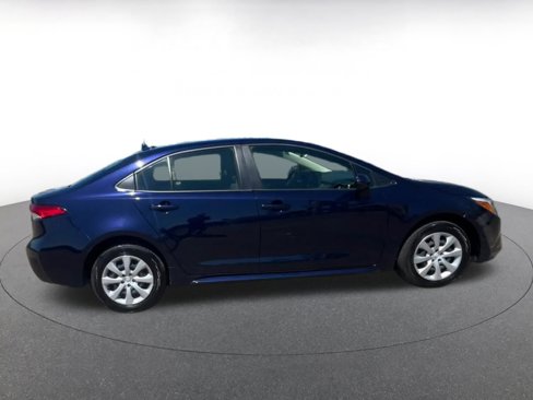 Used 2025 Toyota Corolla LE image 16