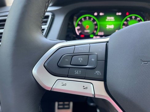 New 2026 Volkswagen Atlas Cross Sport SEL Premium R-Line image 5