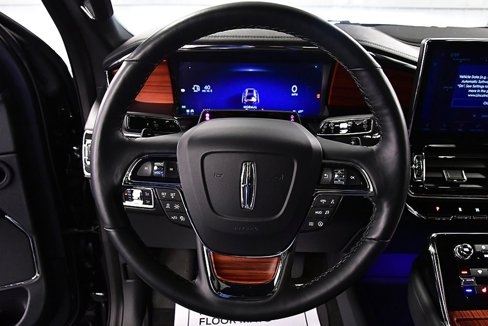 Used 2024 Lincoln Navigator L Reserve image 17