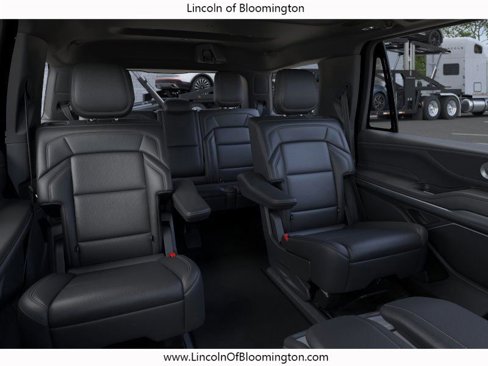 New 2025 Lincoln Navigator Reserve image 11