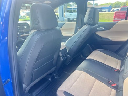 Used 2025 Chevrolet Equinox ACTIV w/ Safety and Technology Package image 23