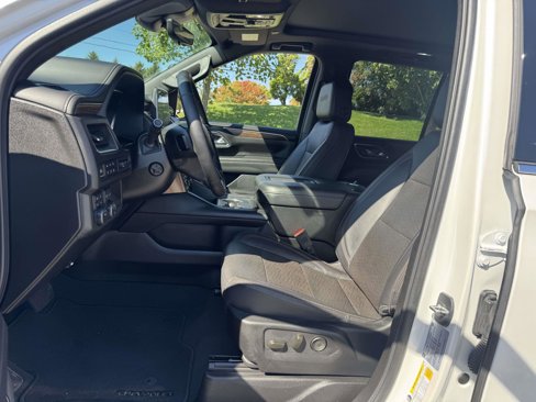 Used 2023 Chevrolet Tahoe High Country image 12