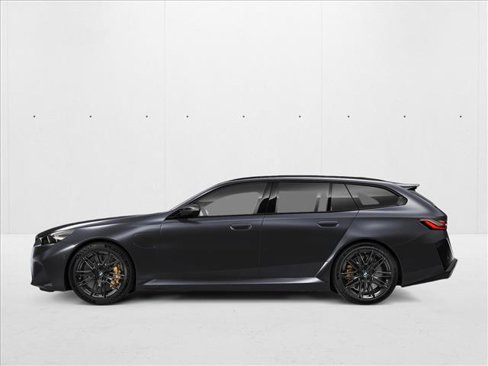 New 2026 BMW M5 Touring image 2