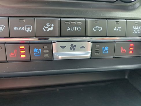 New 2025 Ford F350 Lariat w/ Lariat Ultimate Package image 32