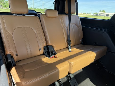 Used 2023 Ford Expedition Max Platinum image 12