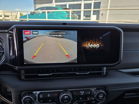 New 2025 Jeep Wrangler Unlimited Rubicon 4xe image 8
