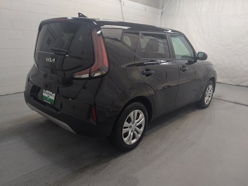 Used 2024 Kia Soul LX image 10