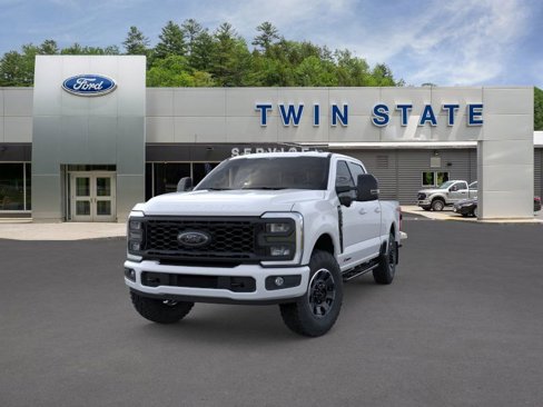 New 2025 Ford F350 XLT image 2