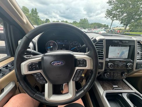 Used 2017 Ford F250 Lariat w/ Chrome Package image 20