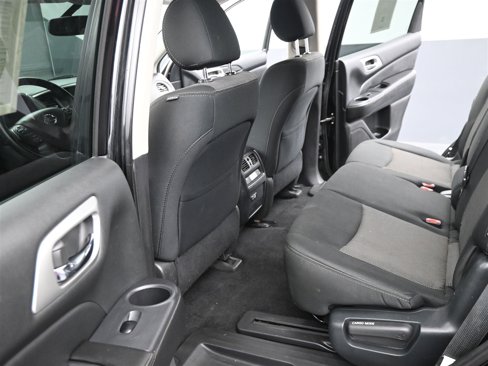 Used 2020 Nissan Pathfinder SV image 10