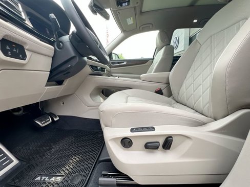 New 2025 Volkswagen Atlas SEL Premium R-Line image 12