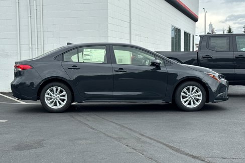 New 2026 Toyota Corolla LE image 9