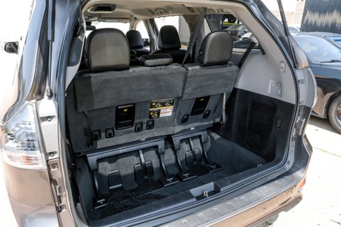 Used 2019 Toyota Sienna SE image 45