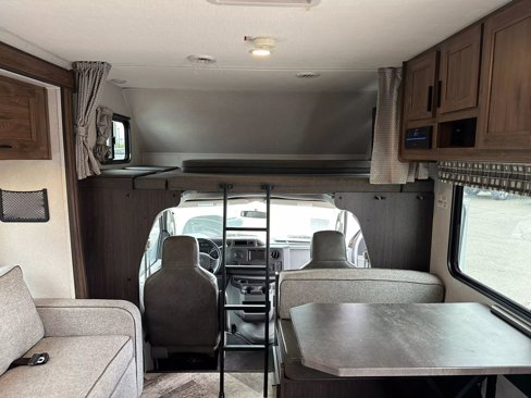 Used 2019 Ford E-450 and Econoline 450 Super Duty w/ Motorhome Prep Package image 26
