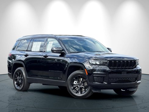 Used 2024 Jeep Grand Cherokee L Laredo image 2