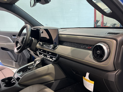 New 2025 Chevrolet Colorado ZR2 w/ Technology Package image 28