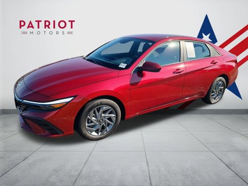 Certified 2024 Hyundai Elantra SEL image 1