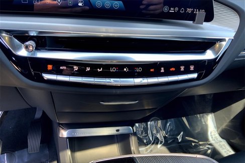 Used 2025 Cadillac Lyriq Luxury image 27