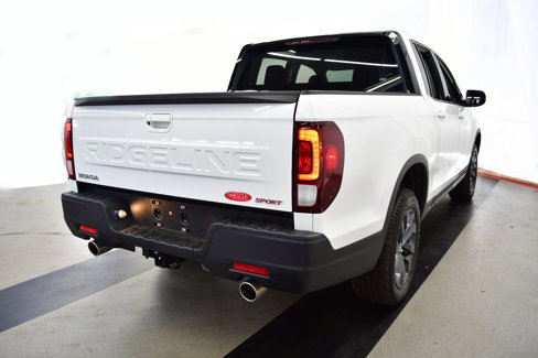 Used 2024 Honda Ridgeline Sport image 5