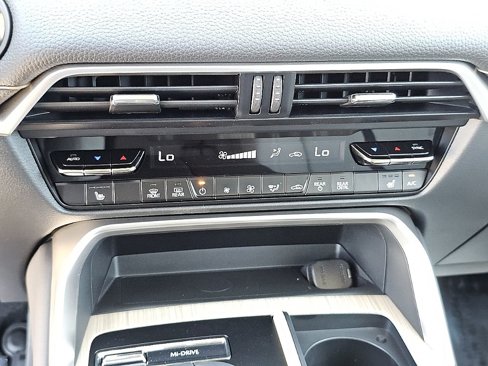 New 2025 MAZDA CX-70 Plug-In Hybrid w/ Premium Pkg image 33