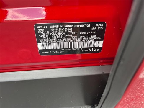New 2025 Mitsubishi Outlander SE image 35
