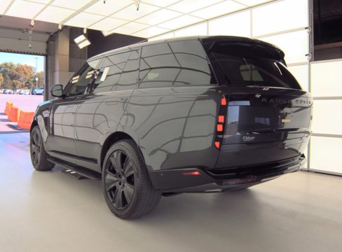 Used 2023 Land Rover Range Rover SE image 6