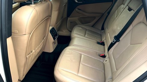 Used 2020 Porsche Macan image 10
