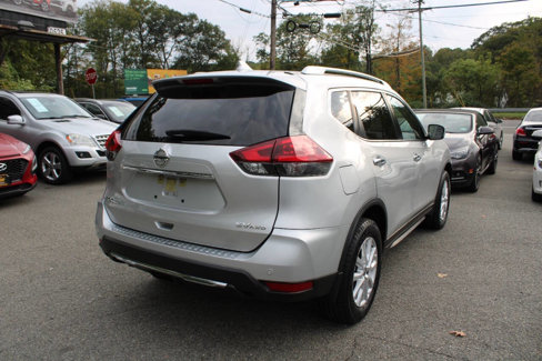 Used 2020 Nissan Rogue SV image 8