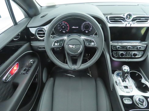 New 2025 Bentley Bentayga image 10