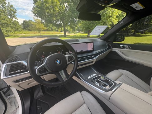 Used 2025 BMW X7 xDrive40i w/ M Sport Package image 10