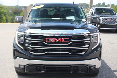 Used 2022 GMC Sierra 1500 SLT w/ SLT Convenience Package image 2