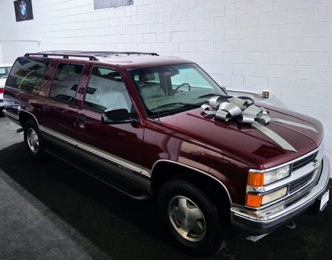 Used 1999 Chevrolet Suburban 4WD w/ Preferred Equipment Group 3 image 5