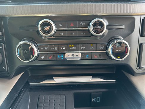 Used 2025 Ford F250 Platinum w/ Platinum Plus Package image 22