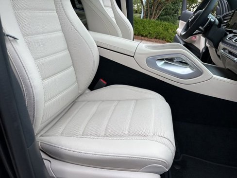 New 2026 Mercedes-Benz GLS 450 4MATIC image 40