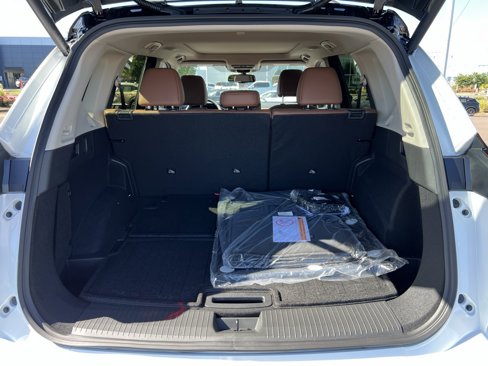 New 2026 Nissan Rogue Platinum w/ Platinum Premium Package image 9