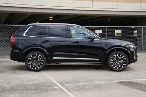 New 2026 Volvo XC90 B6 Ultra image 3