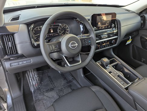 New 2025 Nissan Pathfinder SV image 2