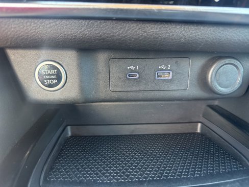 Used 2023 Nissan Rogue SV image 34