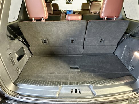 Used 2024 Ford Expedition Limited image 31