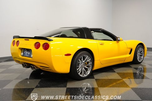 Used 2003 Chevrolet Corvette Coupe w/ Preferred Equipment Group image 12