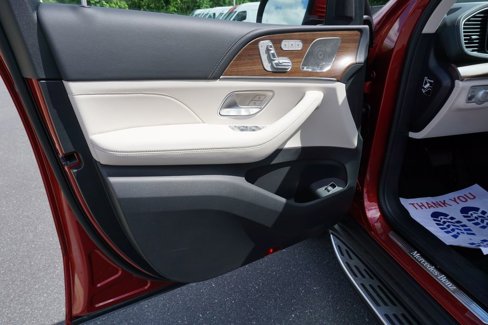 New 2025 Mercedes-Benz GLS 450 4MATIC image 19
