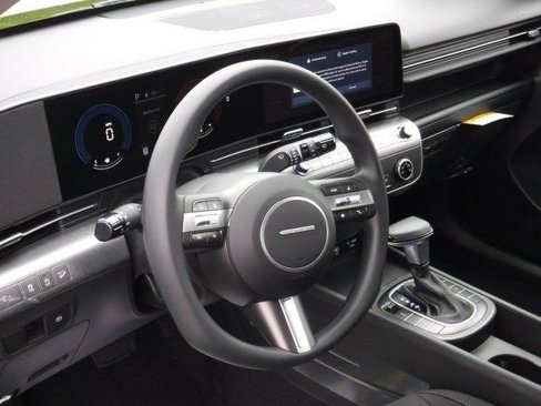 New 2025 Hyundai Kona SE image 12