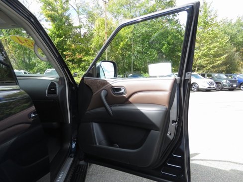 Used 2024 INFINITI QX80 Premium Select w/ Cargo Package image 13