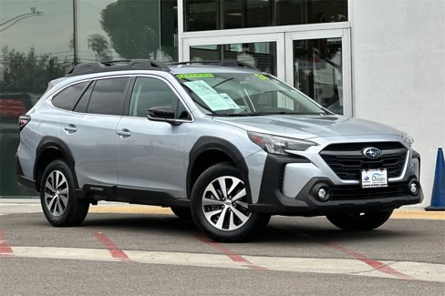 Used 2024 Subaru Outback Premium image 2