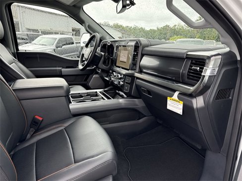 New 2025 Ford F450 Lariat image 11