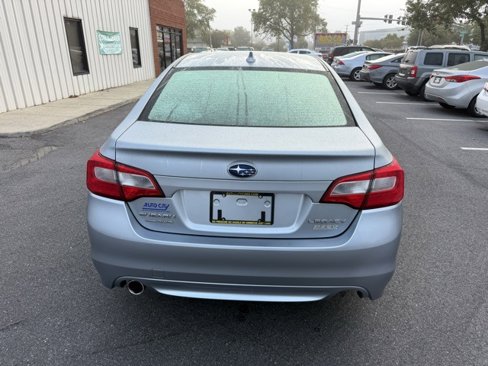 Used 2017 Subaru Legacy 2.5i Limited image 4