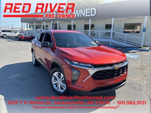 Used 2024 Chevrolet Trax LS w/ Driver Confidence Package image 1